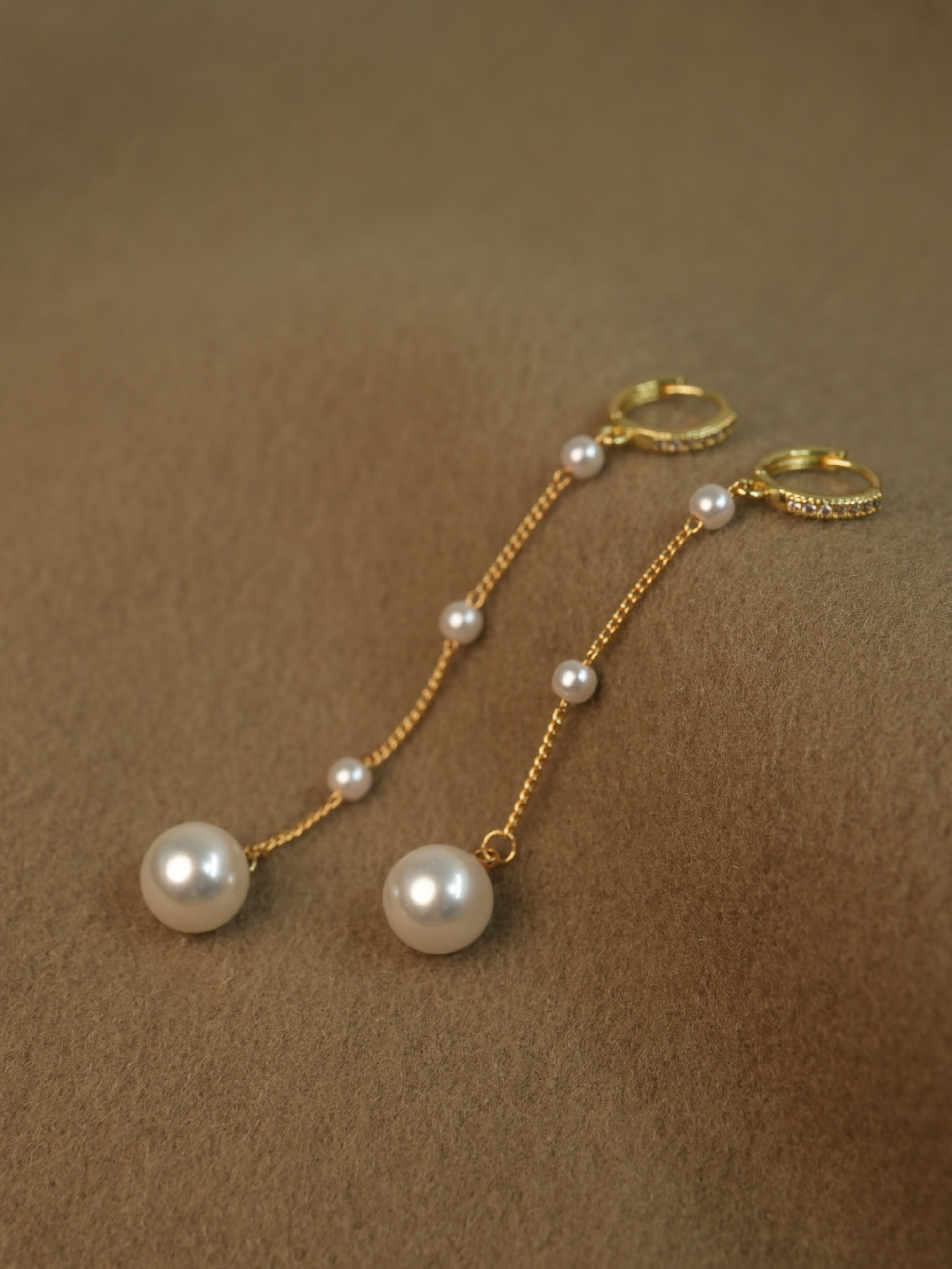 MURRAYA Lively Pearl Earrings